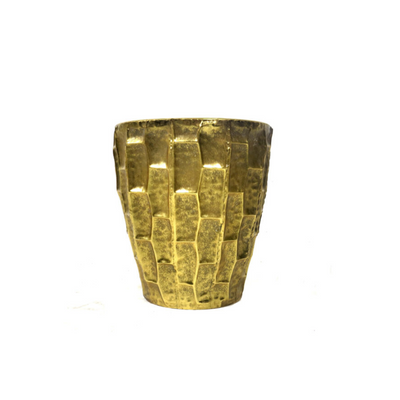 Expertly crafted, the Gator 27 X 30 is a stunning metal planter with a "mock croc" design. Its elegant gold/bronze color adds a touch of sophistication to any space. Perfect for showcasing your favorite plants and adding a luxurious touch to your decor.UNIQUE INTERIORS