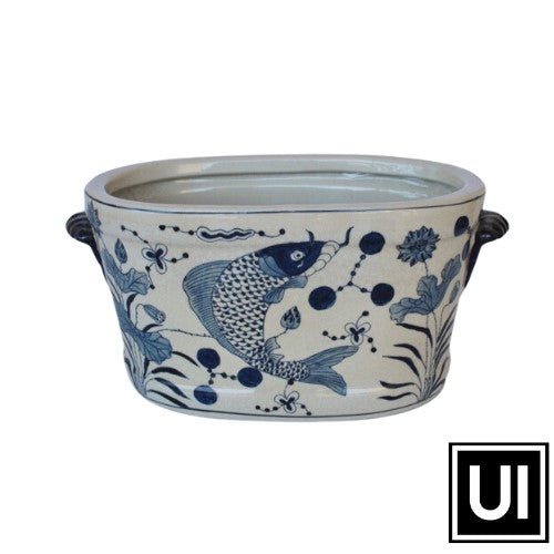 Updated for stylish, contemporary looks, this Blue Fish Footbath is crafted from ceramic for lasting durability. Measuring 22x47x28cm, it&