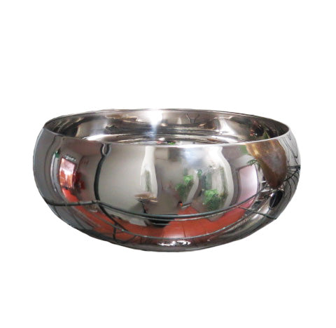 The Night Queen Bowl is a versatile and stylish addition to any home or event. Made of high quality, mirror polished stainless steel, its rounded belly design adds a touch of elegance. With a wide diameter of 30cm and a height of 12cm, it is perfect for displaying flowers or orchids, making it a must-have for any decor expert-UNIQUE INTERIORS