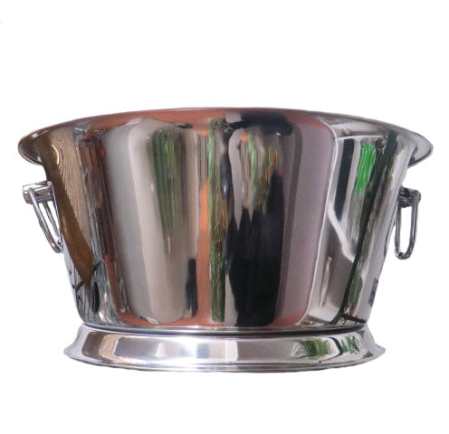 Impress your guests with the Celebration Tub! This stainless steel party tub boasts a high mirror finish and beautifully constructed handles. With a generous 37.5cm diameter and 19.5cm height, it&