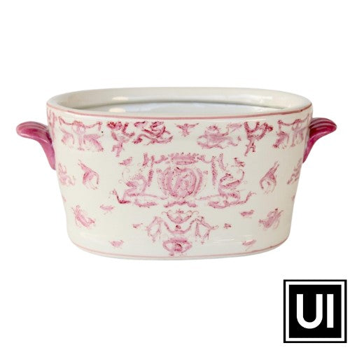 This medium pink decorative planter pot measures 15x33x20cm and is perfect for a foot bath. Its elegant design is perfect for a touch of sophistication. Its high quality material ensures durability.