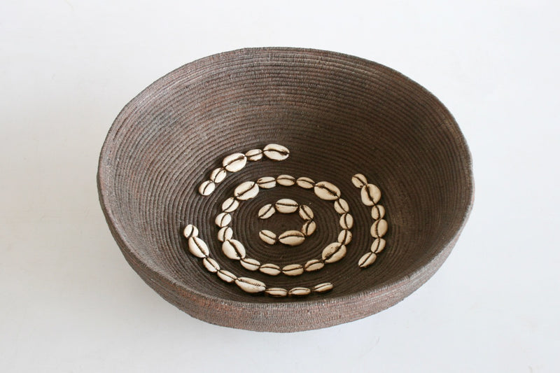 BOWL WITH COWRIE SHELLS DESIGN 12X36.5CM
