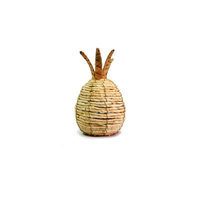 Impress your guests with this handwoven Pineapple Philopeno. The pale natural material is exquisitely woven onto a sturdy metal frame, creating a beautiful contrast between the lighter body and darker leaves. Perfect for adding a touch of sophistication and tropical charm to your home, standing at 21cm high on a well-constructed frame.UNIQUE INTERIORS.