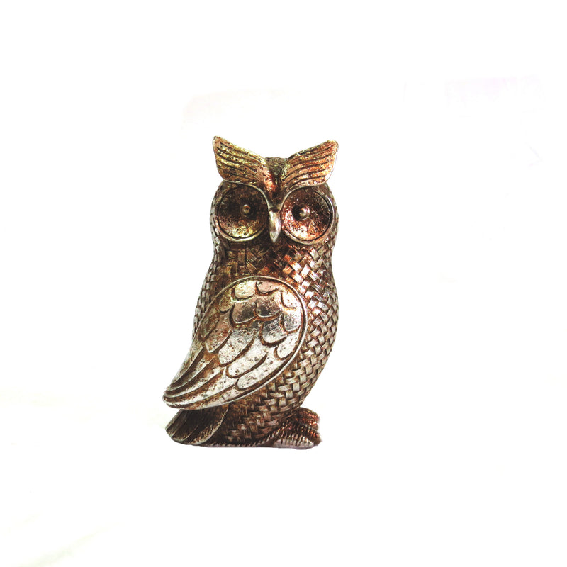 Otis Owl is a beautifully crafted addition to your home decor. Made of 200gms goldy silver colored material, this 8.5cm x 14.5cm owl adds a touch of elegance to any room. Expertly designed and constructed, it is the perfect blend of style and quality-unique interiors