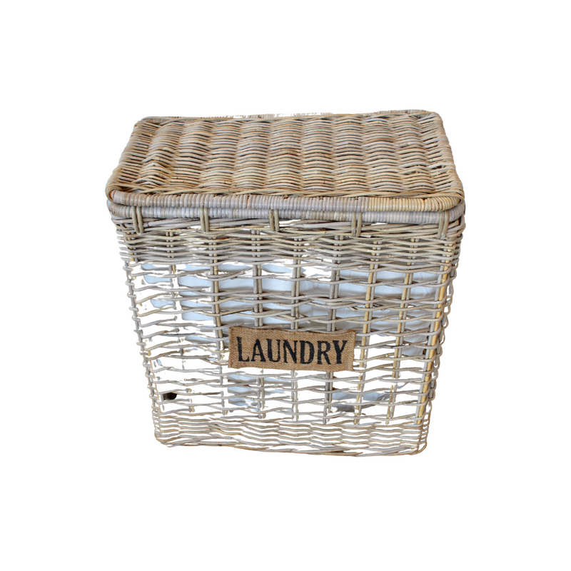 Natural laundry basket with liner