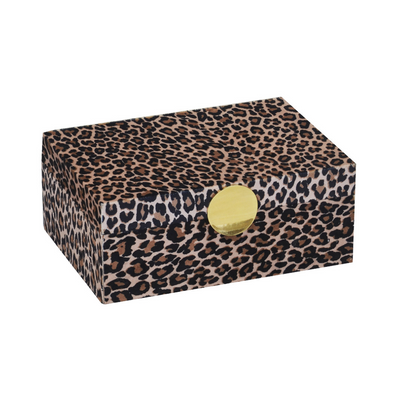 This Box velvet animal print large single (25cm x 18cm x 10cm) is perfect for adding an eye-catching and stylish touch to your living space. It features a beautiful mosaic-styled decor with a unique interior, making it an ideal choice for storing the perfect accessories. Perfect for any home decor, this box is sure to elevate your living space. 