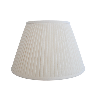 This stylish Cream pleated shade measures 30X45X26, providing a perfect combination of aesthetics and functionality. Delivery 5 - 7 working days
