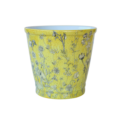 This 22X23cm round yellow daisy planter adds a gorgeous burst of color to any home decor. It is a highly popular choice for the home.  Delivery 5 - 7 working days