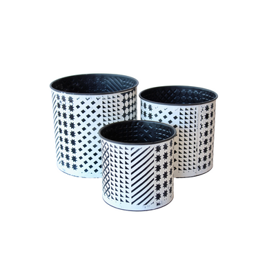These three black geometric metal bins are the perfect size (31X32cm) to add to your dining room, lounge or kitchens. Delivery 5 to 7 working days   