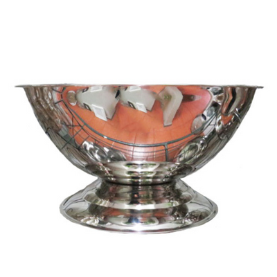 Add elegance to your events with the Juno Footed Champagne Bowl. Its 40cm diameter and 20cm height make it a versatile piece for serving drinks or stunning centerpieces. Made of stainless steel, its 27.5cm base ensures stability and its mirror polish adds a touch of drama- UNIQUE INTERIORS