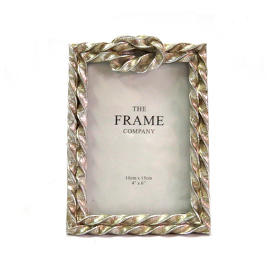 The Sequence Frame is a versatile and durable tool, with a dimension of 4" x 6", that offers endless possibilities for organizing and displaying photos, artwork, and important documents. With its sturdy construction and perfect size, you can efficiently showcase your memories and important materials with ease-unique interiors