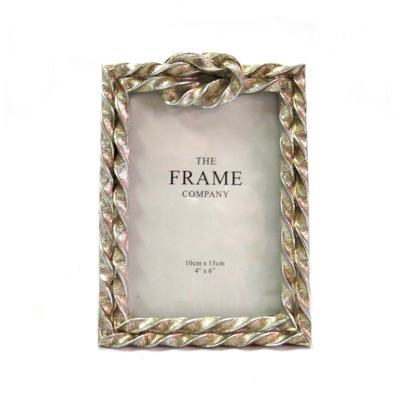 The Sequence Frame is a versatile and durable tool, with a dimension of 4" x 6", that offers endless possibilities for organizing and displaying photos, artwork, and important documents. With its sturdy construction and perfect size, you can efficiently showcase your memories and important materials with ease-unique interiors