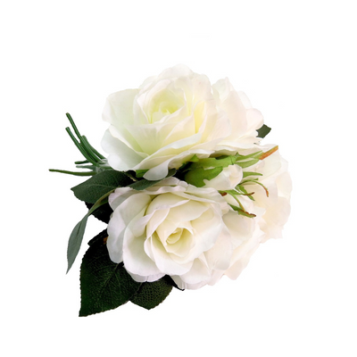 This 7-bunch Blooming White Rosebunch is composed of 7 full-headed roses and measures 29 cm in diameter.