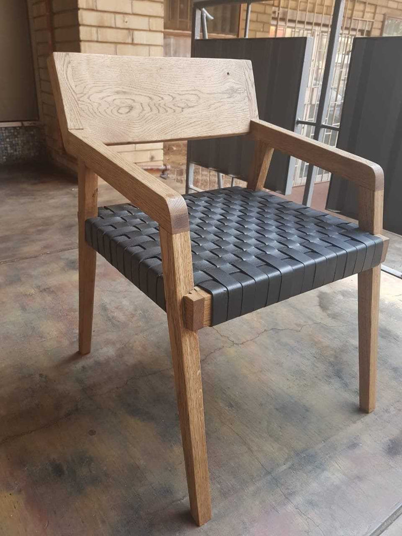 Unique Interiors Lifestyle Oak Ronaldo chair with leather