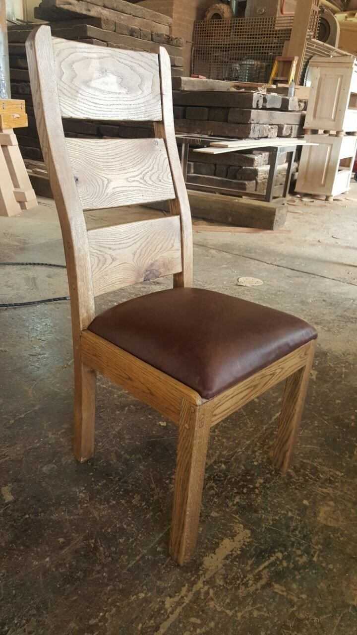 Unique Interiors Lifestyle Oak Design Comfort Chair with Leather